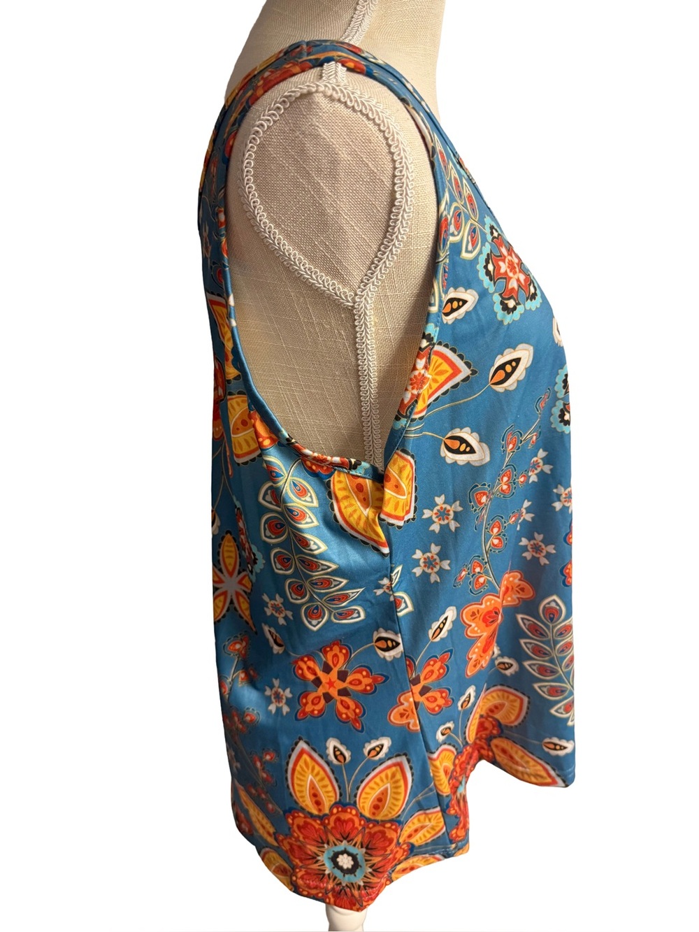 Blue Floral Printed Top - Women's Sleeveless Summer Top - Picture 3 of 6